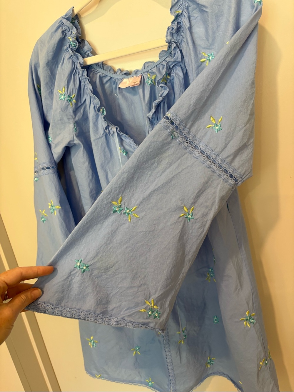 VNTG Y2K Victoria’s Secret Cotton Nightgown Embroidered Bell Sleeves Peasant M - Picture 8 of 11